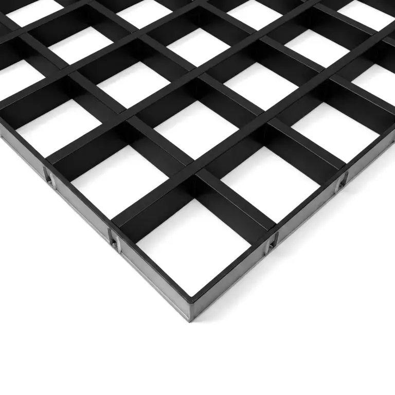 Потолок Грильято GL15 120×120 черный RAL 9005